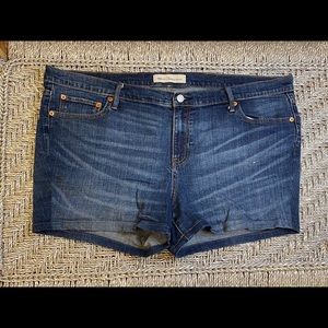 dark wash bermuda short